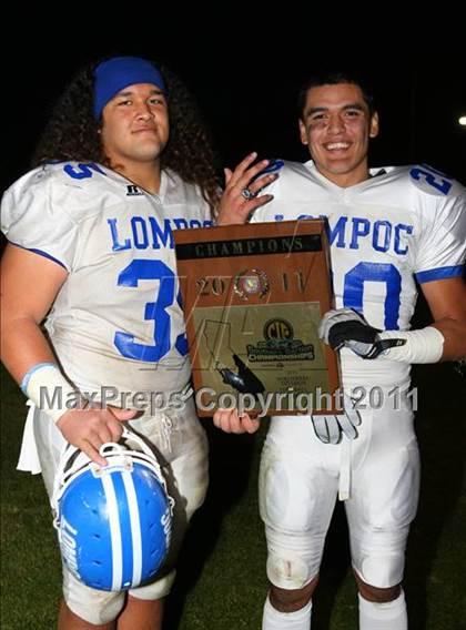 Thumbnail 3 in Lompoc vs. Cabrillo (CIF SS Northwest Division Final) photogallery.