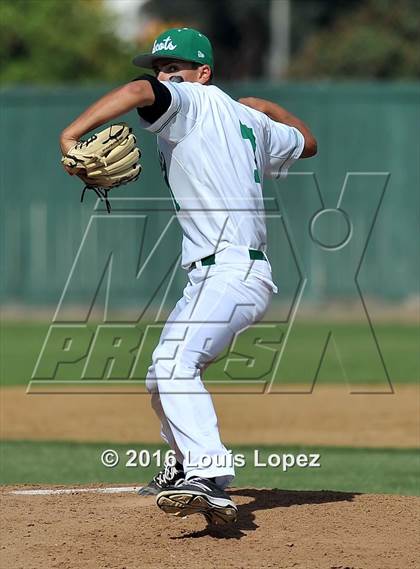 Thumbnail 2 in Los Osos @ Upland photogallery.