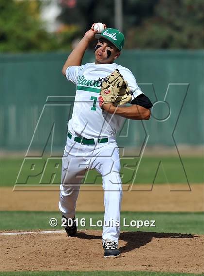 Thumbnail 1 in Los Osos @ Upland photogallery.