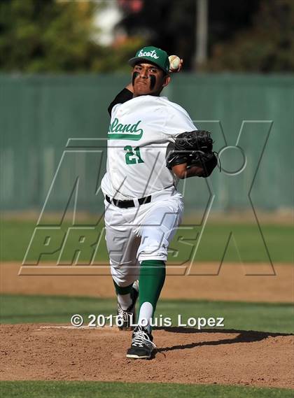 Thumbnail 1 in Los Osos @ Upland photogallery.