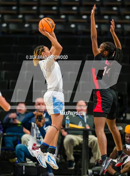 Thumbnail 3 in Rolesville vs Hoggard (NCHSAA 4A Regional Final) photogallery.