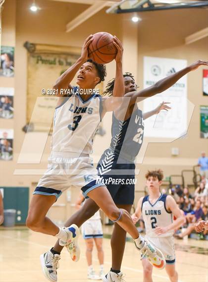 Thumbnail 2 in Venice @ Linfield Christian (CIF D4AA Quarterfinal) photogallery.