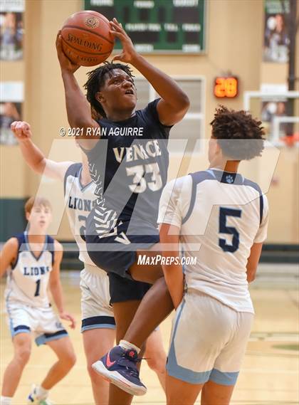 Thumbnail 1 in Venice @ Linfield Christian (CIF D4AA Quarterfinal) photogallery.
