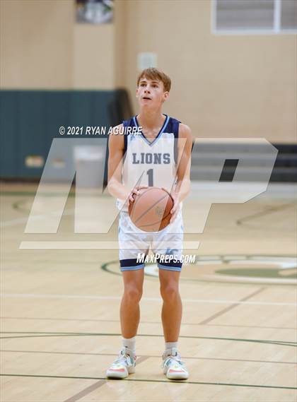 Thumbnail 1 in Venice @ Linfield Christian (CIF D4AA Quarterfinal) photogallery.