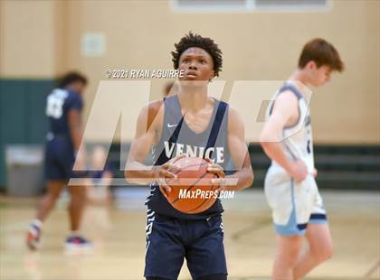 Thumbnail 1 in Venice @ Linfield Christian (CIF D4AA Quarterfinal) photogallery.