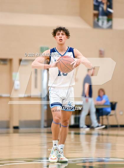 Thumbnail 1 in Venice @ Linfield Christian (CIF D4AA Quarterfinal) photogallery.