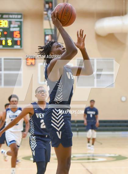 Thumbnail 1 in Venice @ Linfield Christian (CIF D4AA Quarterfinal) photogallery.