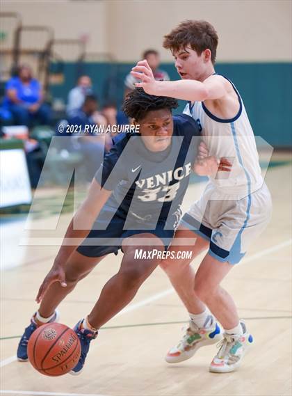Thumbnail 3 in Venice @ Linfield Christian (CIF D4AA Quarterfinal) photogallery.