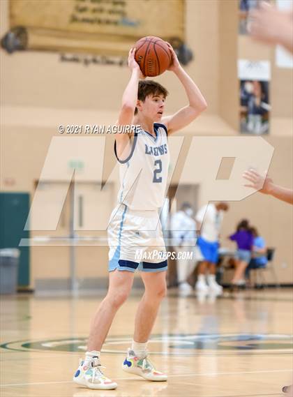 Thumbnail 2 in Venice @ Linfield Christian (CIF D4AA Quarterfinal) photogallery.