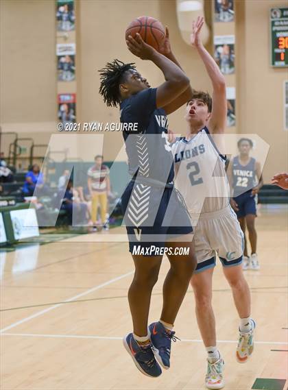 Thumbnail 1 in Venice @ Linfield Christian (CIF D4AA Quarterfinal) photogallery.