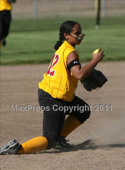 Thumbnail 1 in Northglenn vs Abraham Lincoln (CHSSA 5A State Tournament) photogallery.