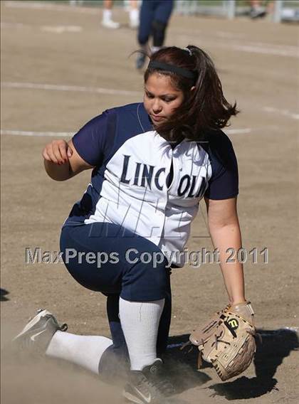 Thumbnail 2 in Northglenn vs Abraham Lincoln (CHSSA 5A State Tournament) photogallery.