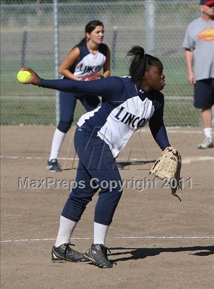 Thumbnail 1 in Northglenn vs Abraham Lincoln (CHSSA 5A State Tournament) photogallery.