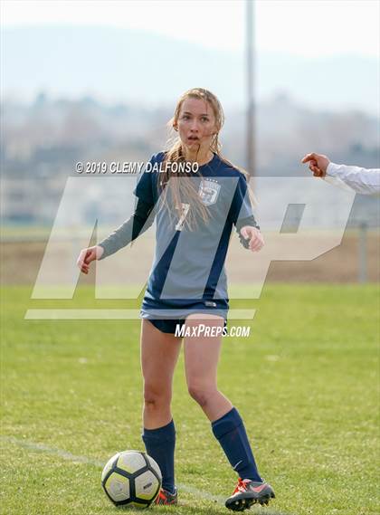 Thumbnail 1 in Rocky Mountain vs. Columbine photogallery.