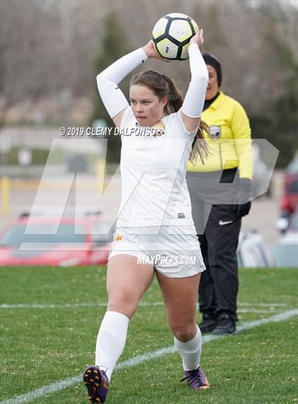 Thumbnail 2 in Rocky Mountain vs. Columbine photogallery.