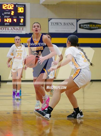 Thumbnail 2 in Kettle Moraine @ New Berlin West photogallery.