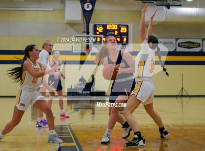 Thumbnail 3 in Kettle Moraine @ New Berlin West photogallery.