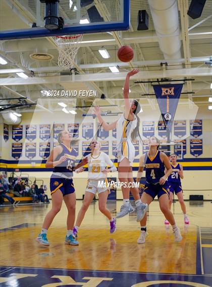 Thumbnail 2 in Kettle Moraine @ New Berlin West photogallery.