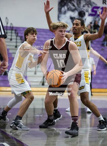 Thumbnail 1 in Roy vs. Elko (Riverton Holiday Tournament) photogallery.