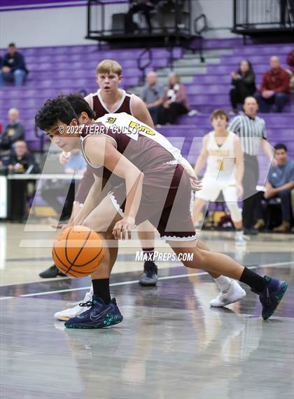 Thumbnail 2 in Roy vs. Elko (Riverton Holiday Tournament) photogallery.