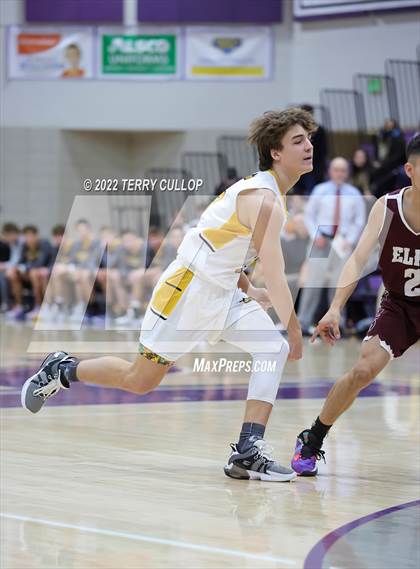 Thumbnail 1 in Roy vs. Elko (Riverton Holiday Tournament) photogallery.
