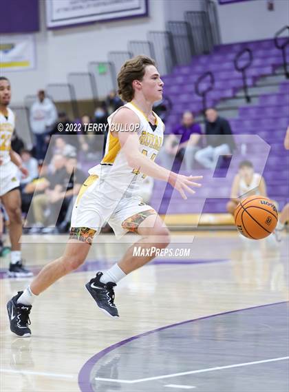 Thumbnail 1 in Roy vs. Elko (Riverton Holiday Tournament) photogallery.