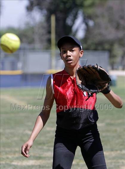Thumbnail 1 in Harvard-Westlake @ Notre Dame photogallery.