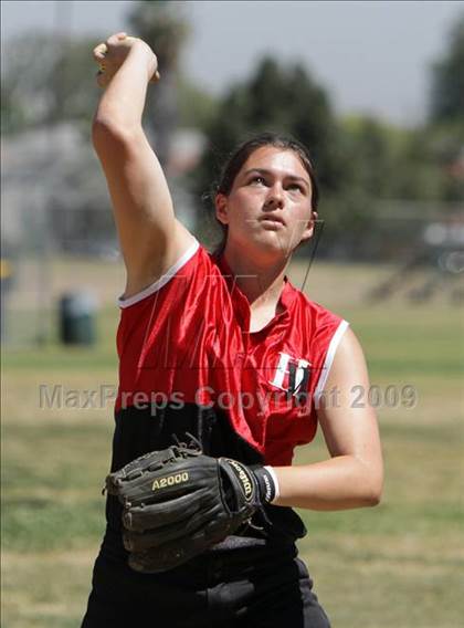 Thumbnail 3 in Harvard-Westlake @ Notre Dame photogallery.
