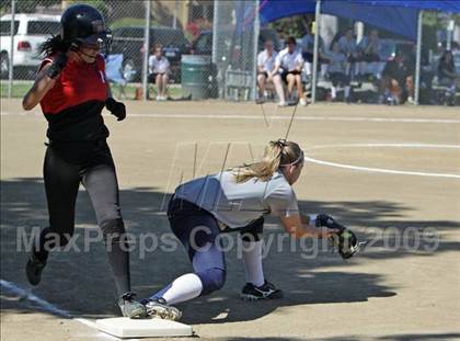 Thumbnail 2 in Harvard-Westlake @ Notre Dame photogallery.