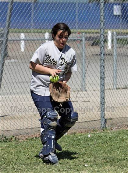 Thumbnail 2 in Harvard-Westlake @ Notre Dame photogallery.
