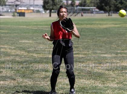 Thumbnail 2 in Harvard-Westlake @ Notre Dame photogallery.