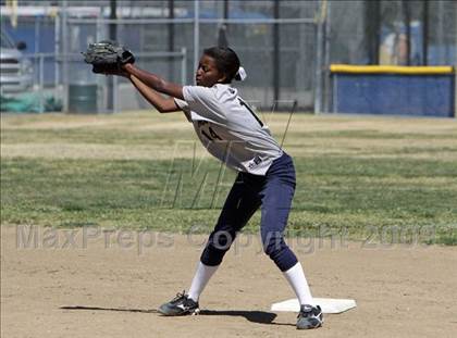 Thumbnail 3 in Harvard-Westlake @ Notre Dame photogallery.