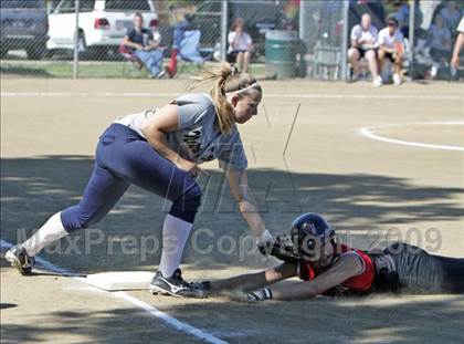 Thumbnail 2 in Harvard-Westlake @ Notre Dame photogallery.
