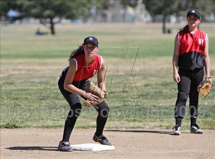 Thumbnail 3 in Harvard-Westlake @ Notre Dame photogallery.