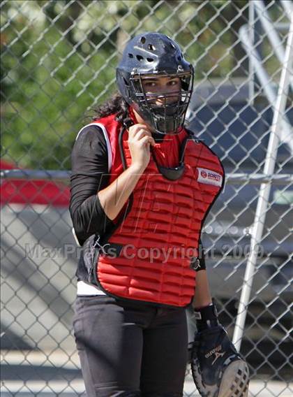 Thumbnail 3 in Harvard-Westlake @ Notre Dame photogallery.