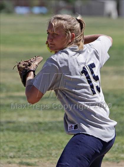 Thumbnail 2 in Harvard-Westlake @ Notre Dame photogallery.