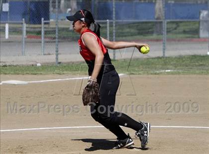 Thumbnail 3 in Harvard-Westlake @ Notre Dame photogallery.