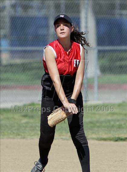 Thumbnail 2 in Harvard-Westlake @ Notre Dame photogallery.