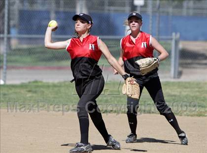 Thumbnail 3 in Harvard-Westlake @ Notre Dame photogallery.
