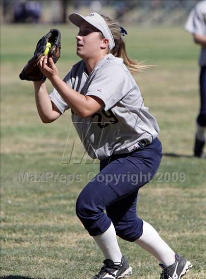 Thumbnail 1 in Harvard-Westlake @ Notre Dame photogallery.