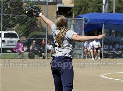 Thumbnail 3 in Harvard-Westlake @ Notre Dame photogallery.