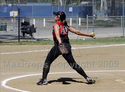 Thumbnail 1 in Harvard-Westlake @ Notre Dame photogallery.