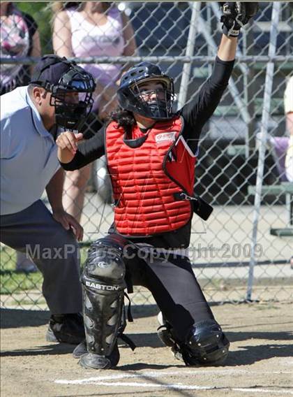 Thumbnail 2 in Harvard-Westlake @ Notre Dame photogallery.