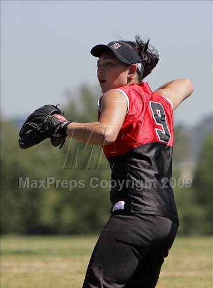 Thumbnail 3 in Harvard-Westlake @ Notre Dame photogallery.