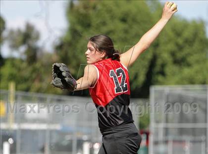 Thumbnail 2 in Harvard-Westlake @ Notre Dame photogallery.