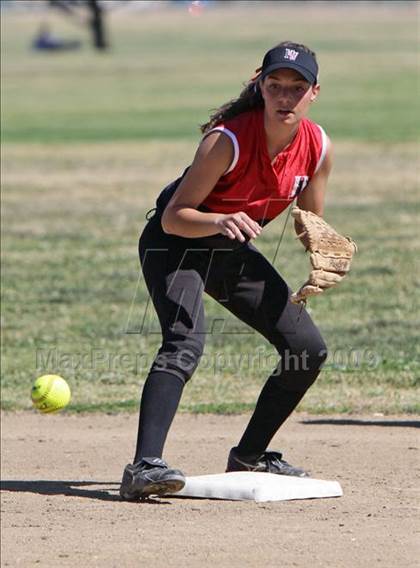 Thumbnail 2 in Harvard-Westlake @ Notre Dame photogallery.