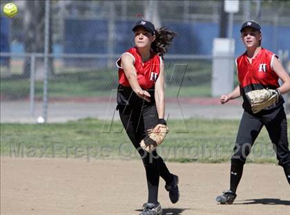 Thumbnail 1 in Harvard-Westlake @ Notre Dame photogallery.