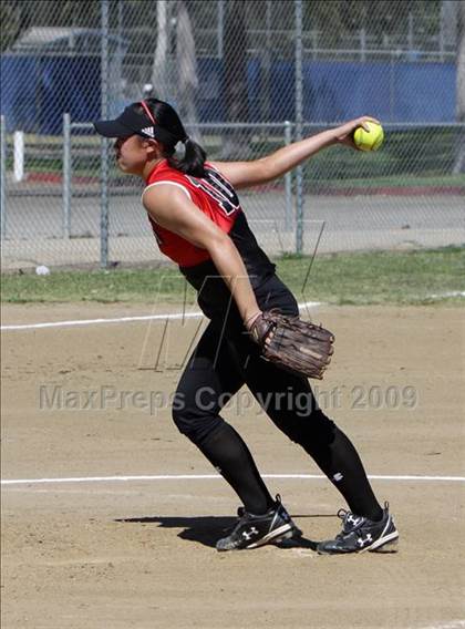 Thumbnail 2 in Harvard-Westlake @ Notre Dame photogallery.