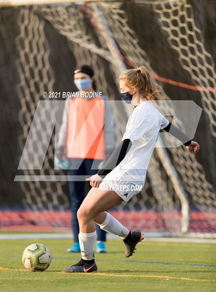 Thumbnail 3 in Chief Sealth @ Eastside Catholic photogallery.