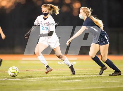 Thumbnail 3 in Chief Sealth @ Eastside Catholic photogallery.